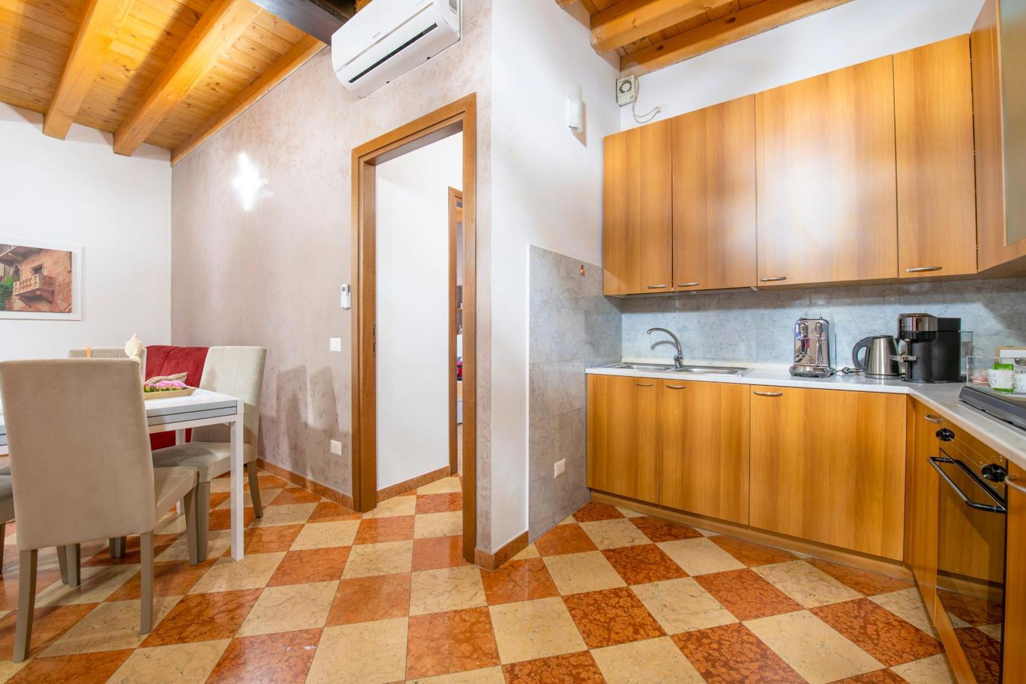 Arena Suite Mazzini Верона Экстерьер фото