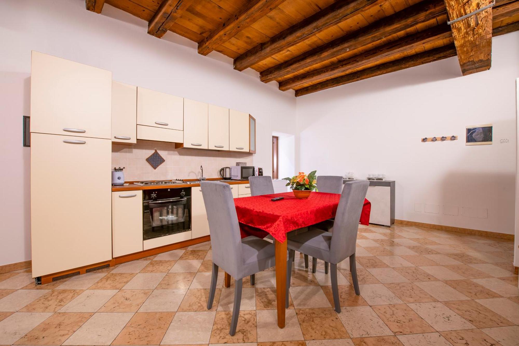 Arena Suite Mazzini Верона Экстерьер фото